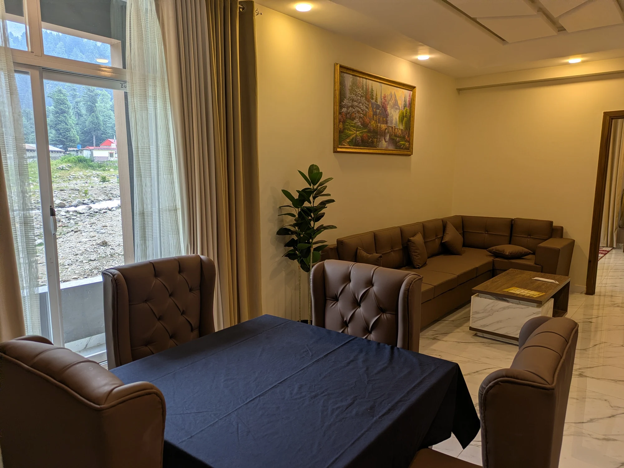Deluxe Family Room — Riverside — photo 6